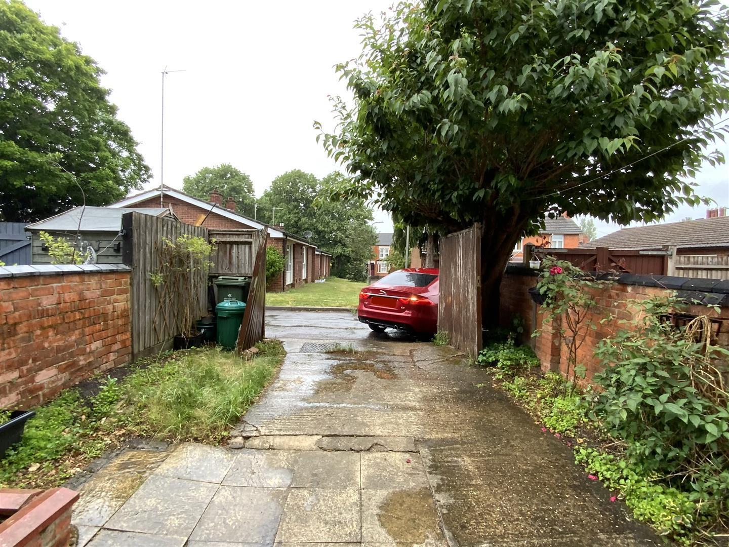 High Street, New Bradwell, Milton Keynes Image 11
