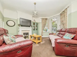 Hayes Road, Clacton-On-Sea thumb 2