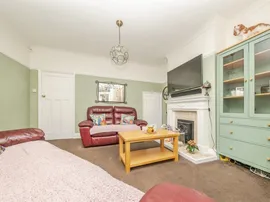 Hayes Road, Clacton-On-Sea thumb 3