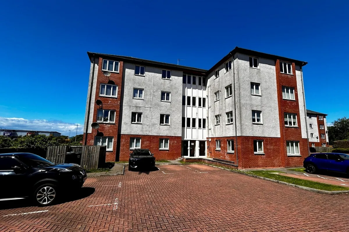 George Court, Irvine