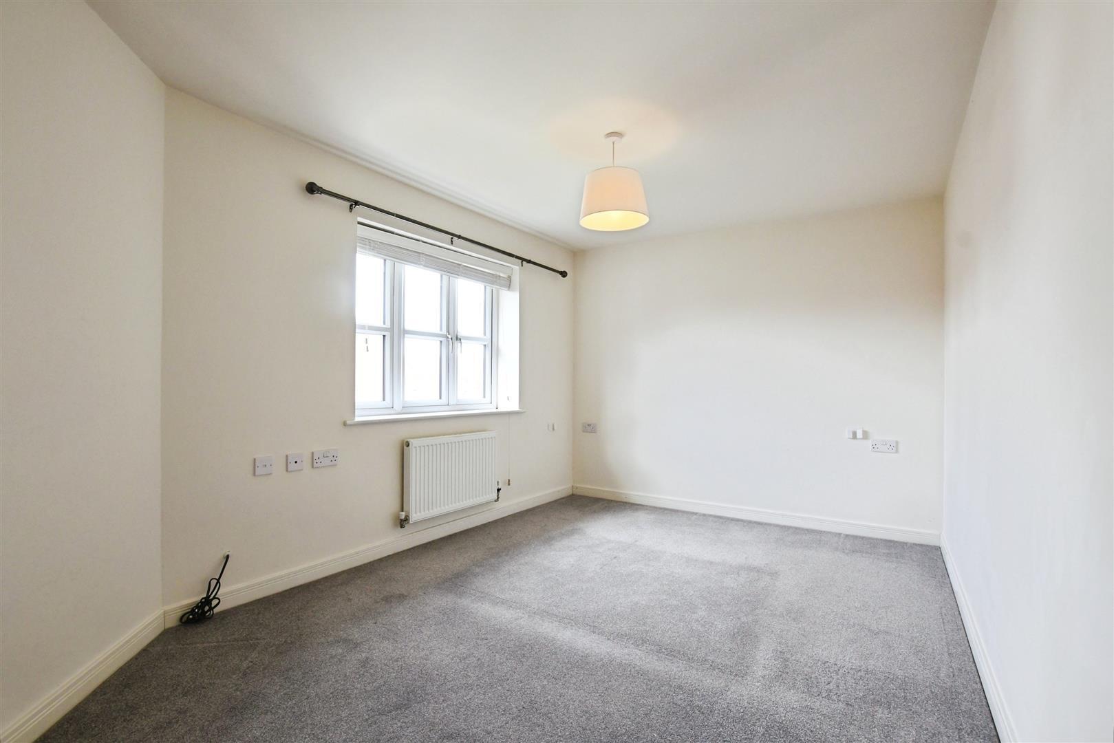 Runnymede Lane, Kingswood, Hull Image 11