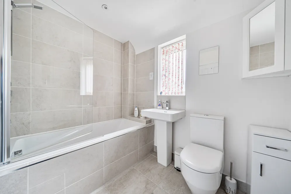 Vera Wood Close, Adderbury, OX17 photo 14
