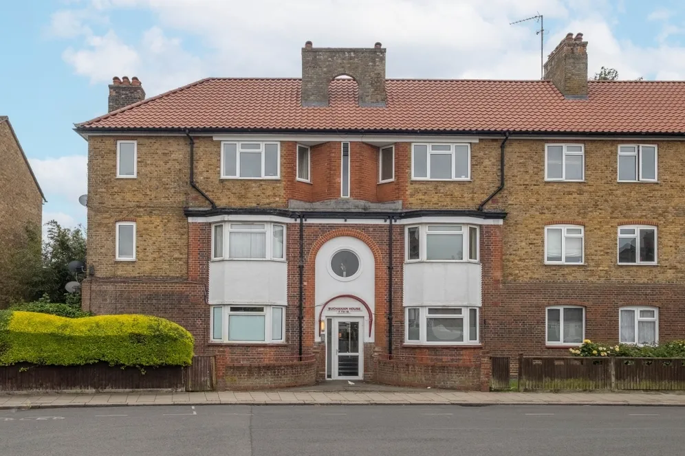 Brathway Road London SW18 photo 2