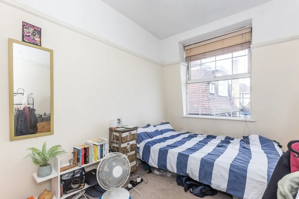 Sidmouth Road London NW2 photo 8