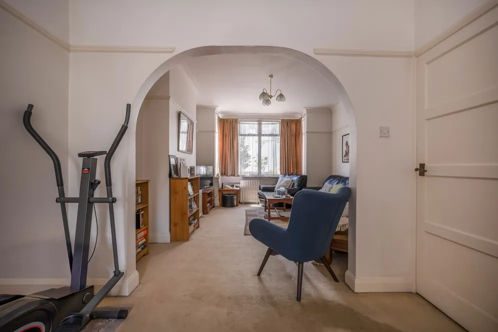 Church Avenue, London, SW14 photo 12
