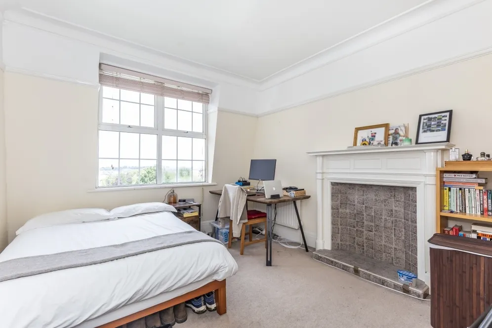 Sidmouth Road London NW2 photo 11