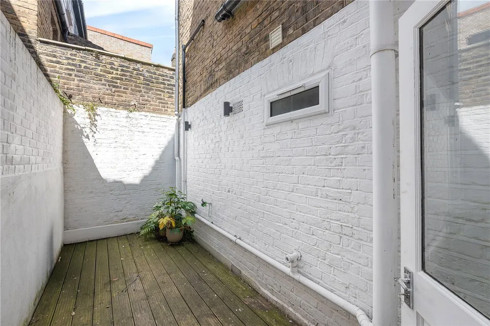 Lowden Road, London, SE24