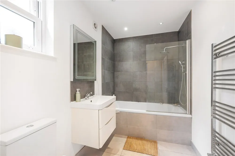 Lowden Road, London, SE24