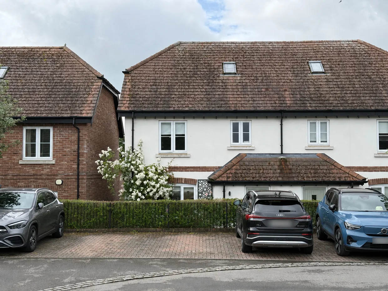 Northfields, WINCHESTER, SO21 photo 2