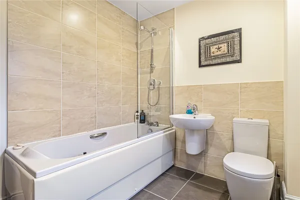 Hillfield Road, Oundle, PE8 photo 11