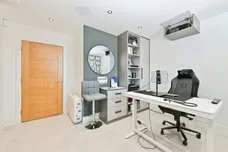 Nicker Hill, Keyworth, Nottingham
