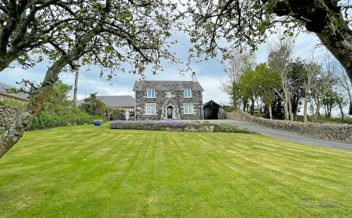 Bangor, Gwynedd, LL57