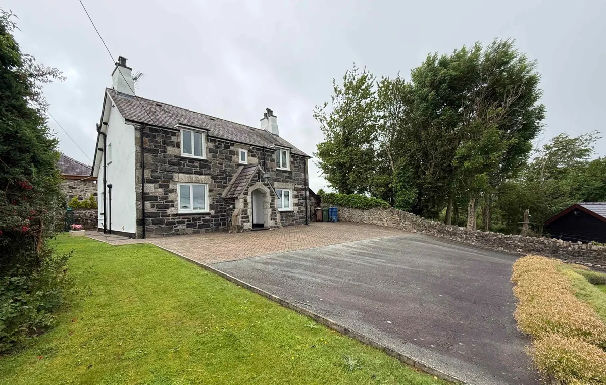 Bangor, Gwynedd, LL57