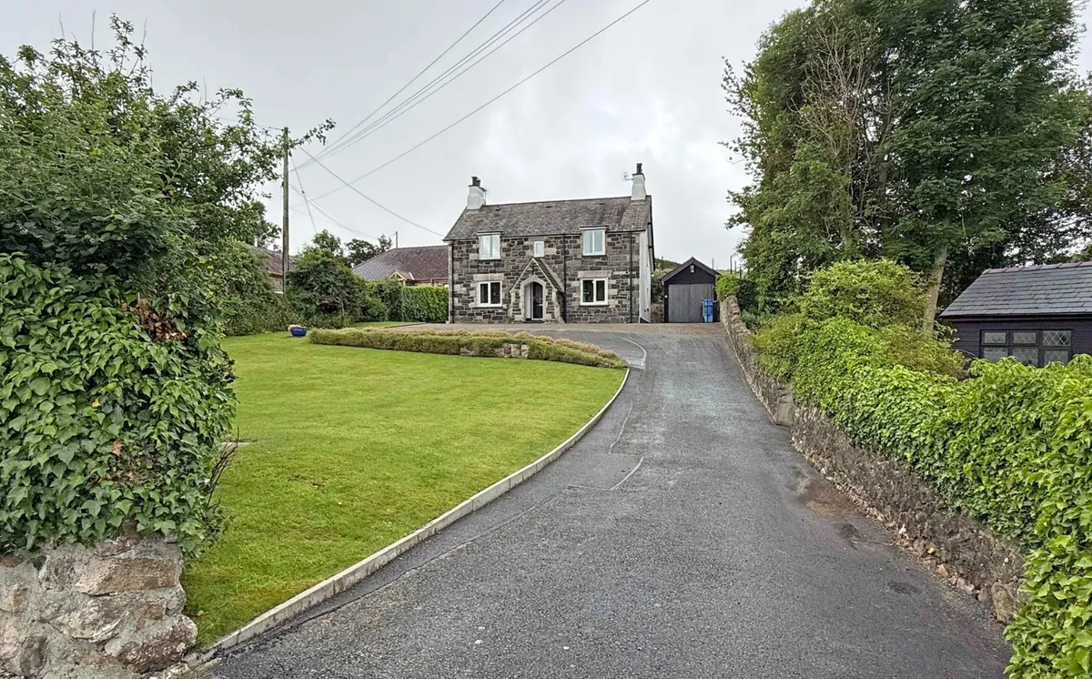 Bangor, Gwynedd, LL57