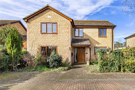Ray Close, Oundle, PE8