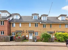 Silver Birch Close, London photo