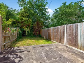 Silver Birch Close, London thumb 3