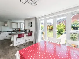 Cloakham Drive, Axminster thumb 3
