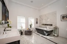 Holborn Close London NW7 photo 23