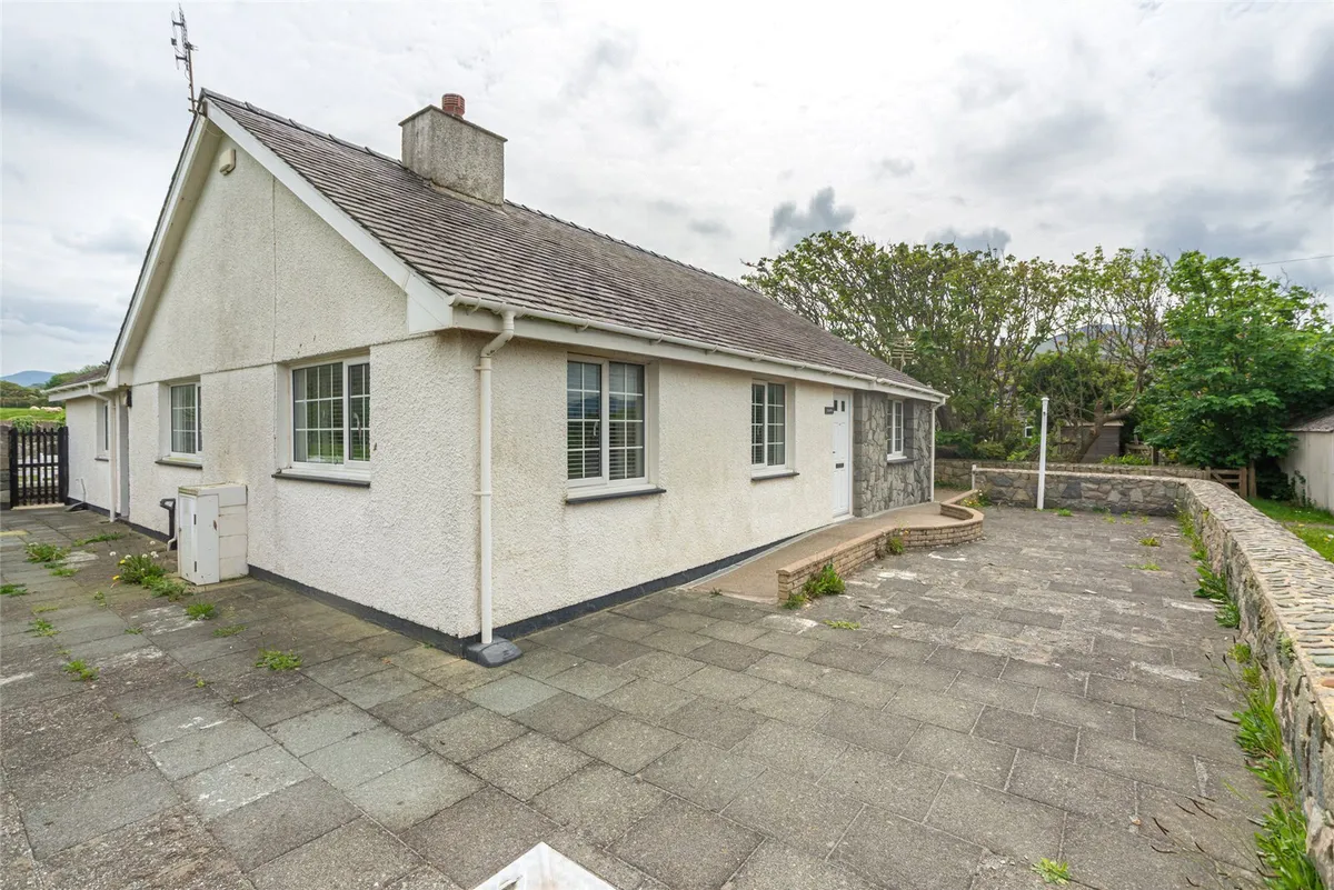 Aberdesach, Caernarfon, Gwynedd, LL54