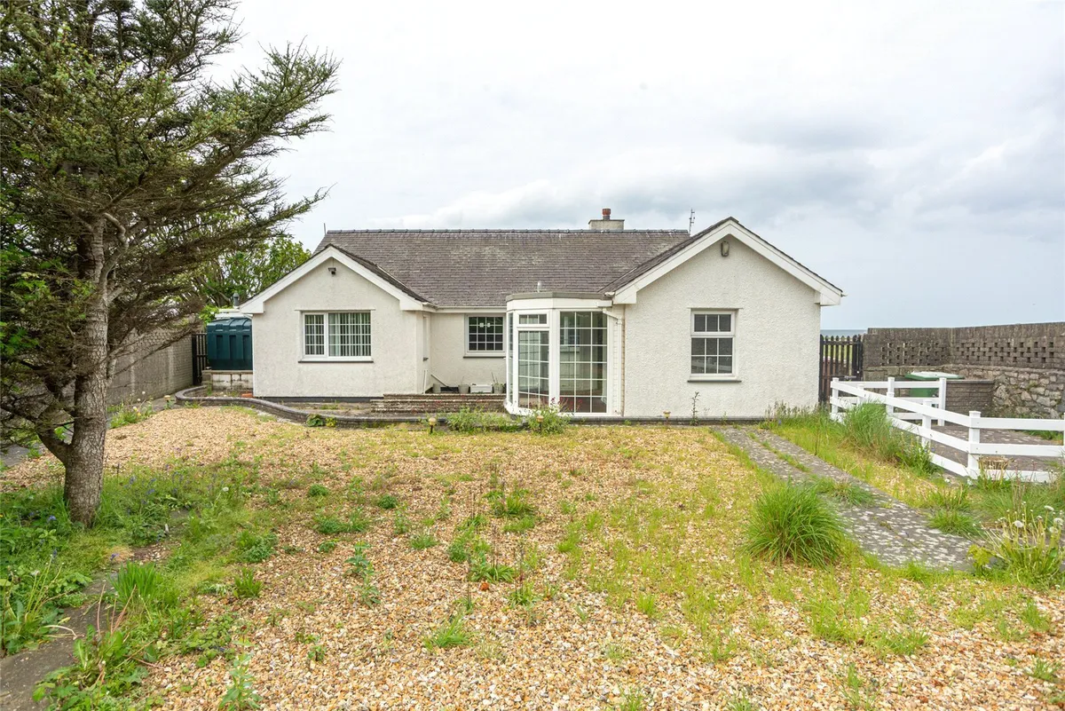 Aberdesach, Caernarfon, Gwynedd, LL54
