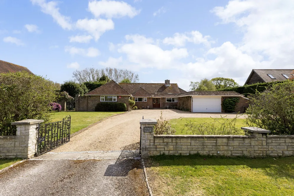 Spinney Lane, Itchenor, PO20 photo 22