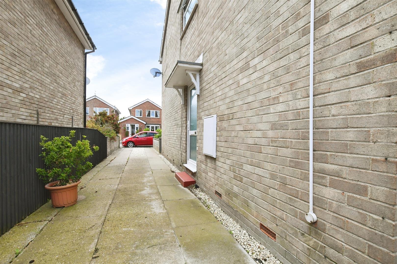 Windle Avenue, Hull Image 12
