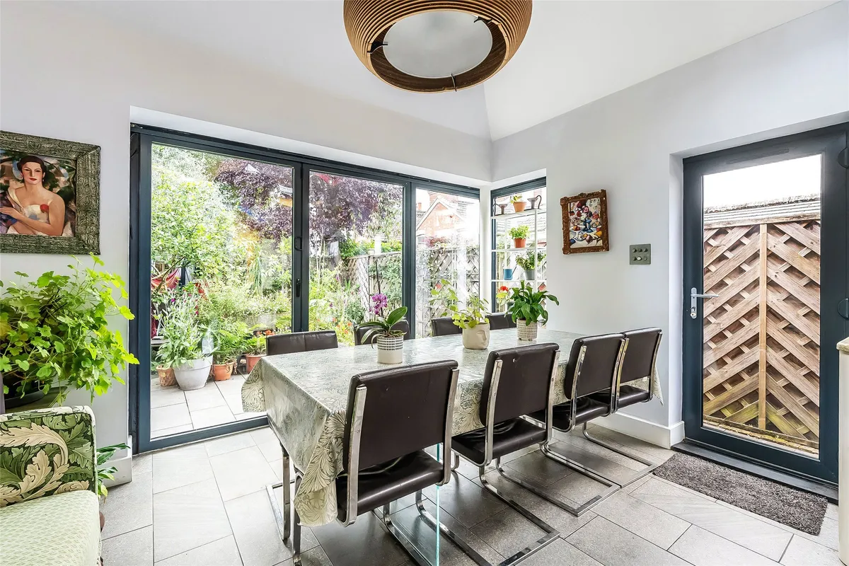 Wathen Road, Dorking, RH4