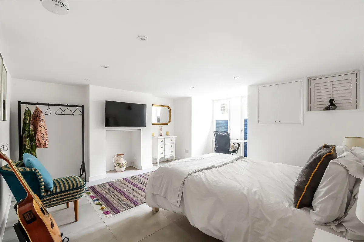 Wathen Road, Dorking, RH4