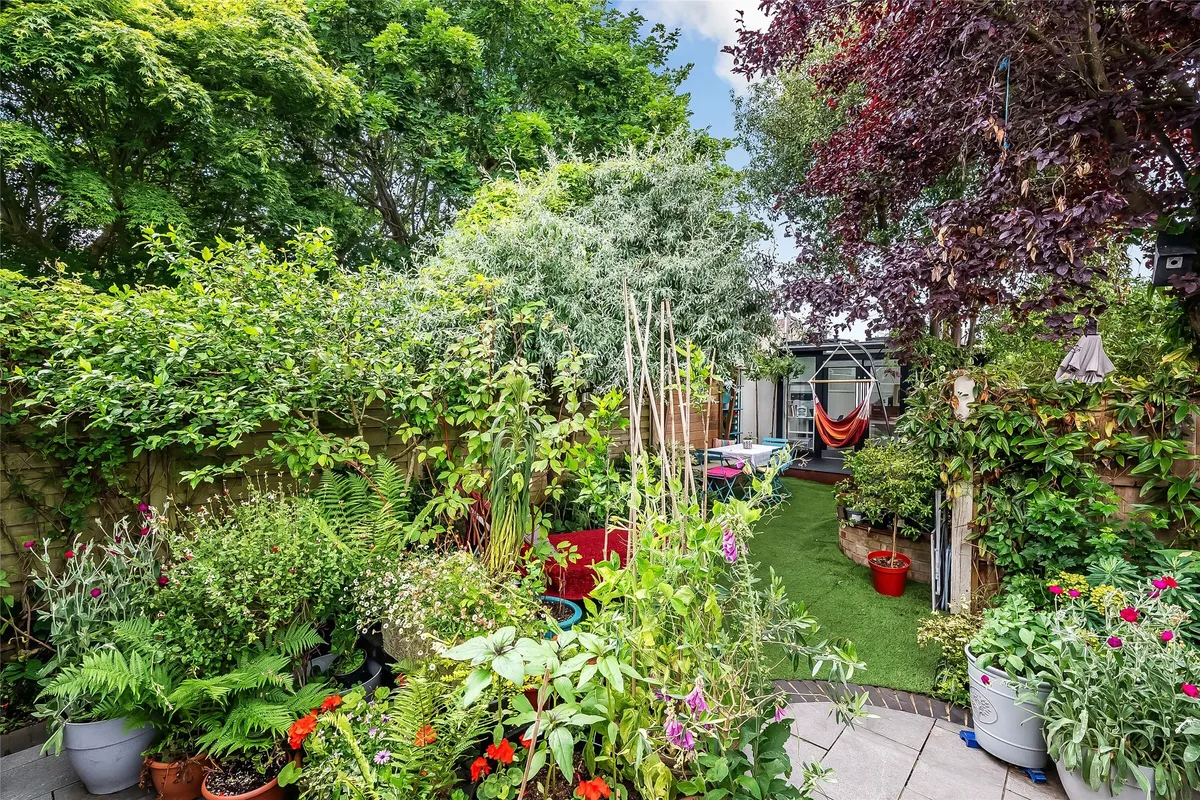 Wathen Road, Dorking, RH4