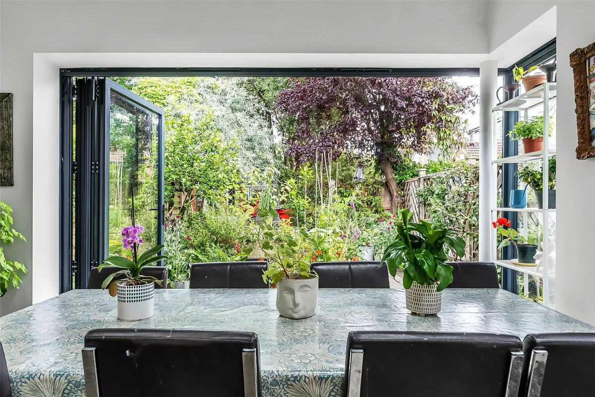 Wathen Road, Dorking, RH4