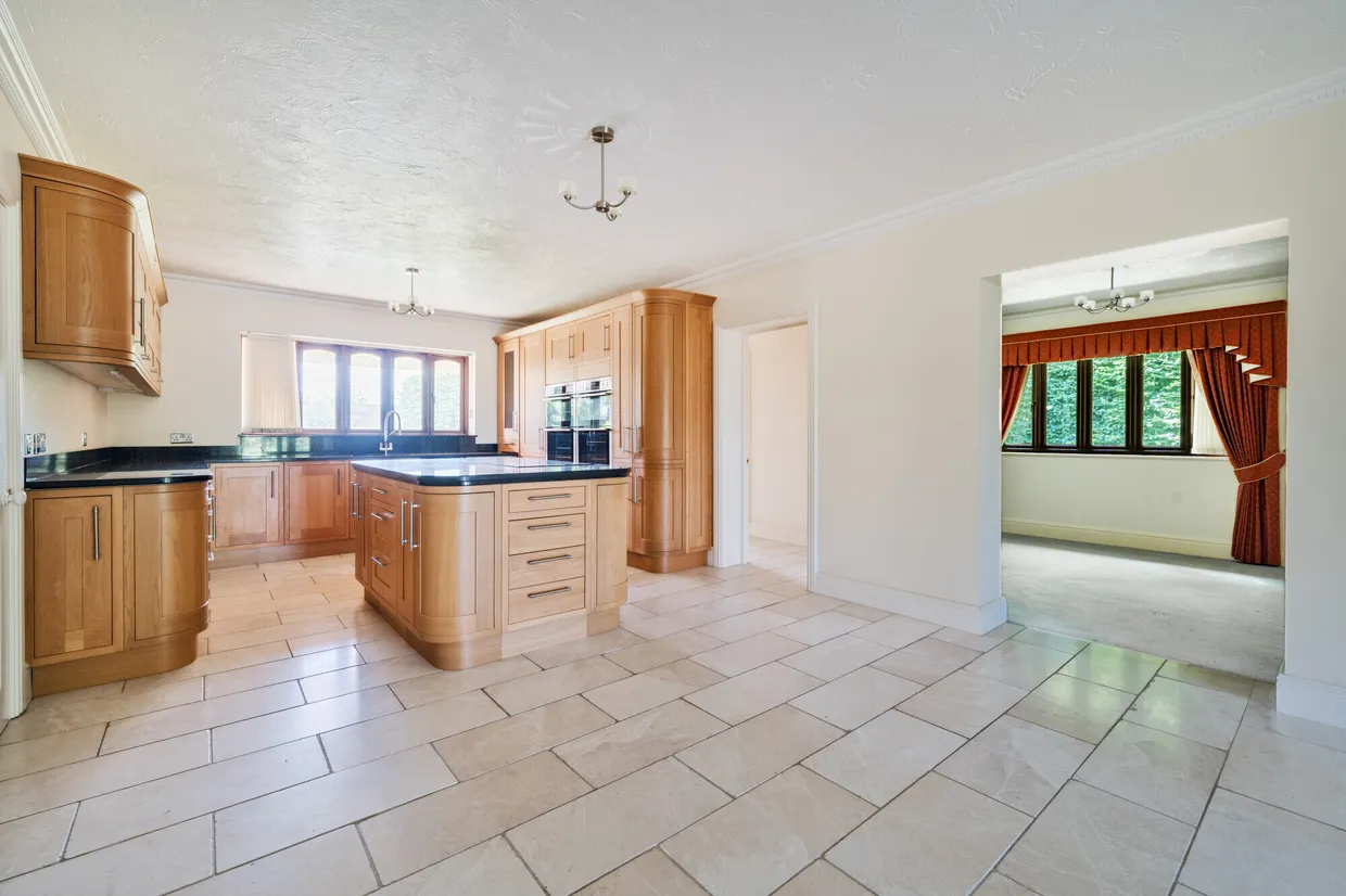 Silver Street, Midsomer Norton, BA3 photo 4