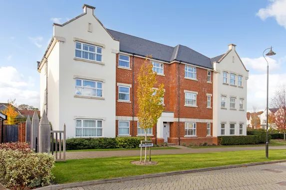 Highwood Crescent, Horsham, RH12