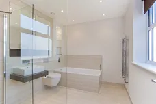 Highwood Crescent, Horsham, RH12 photo 7