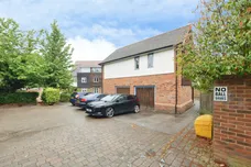 Cavan Way, Broughton, Milton Keynes