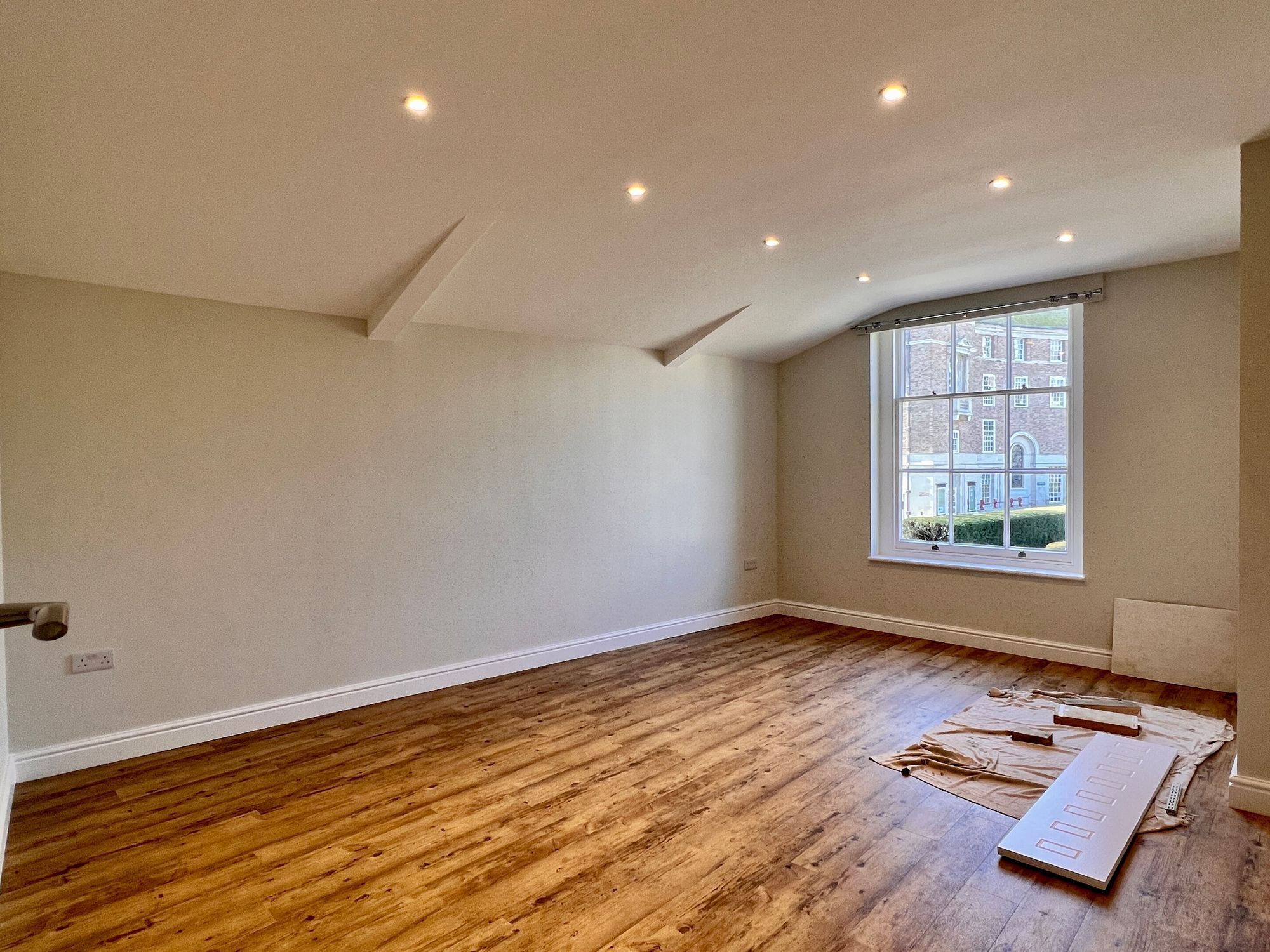 Windsor House, The Crescent, Taunton Image 3