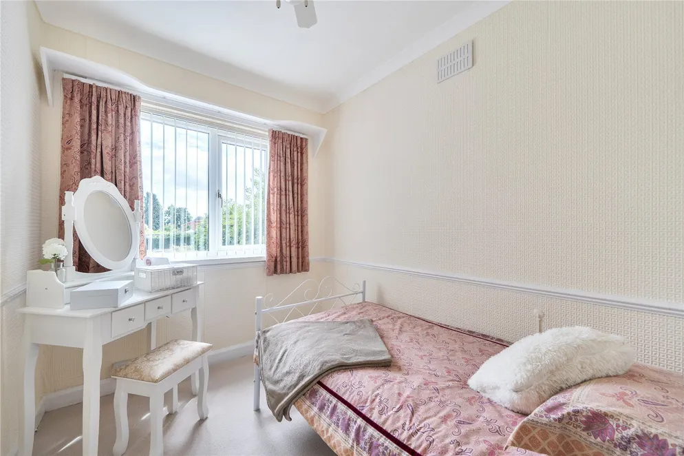 Property carousel item 11