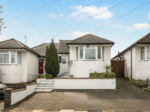 Derwent Avenue, Barnetphoto