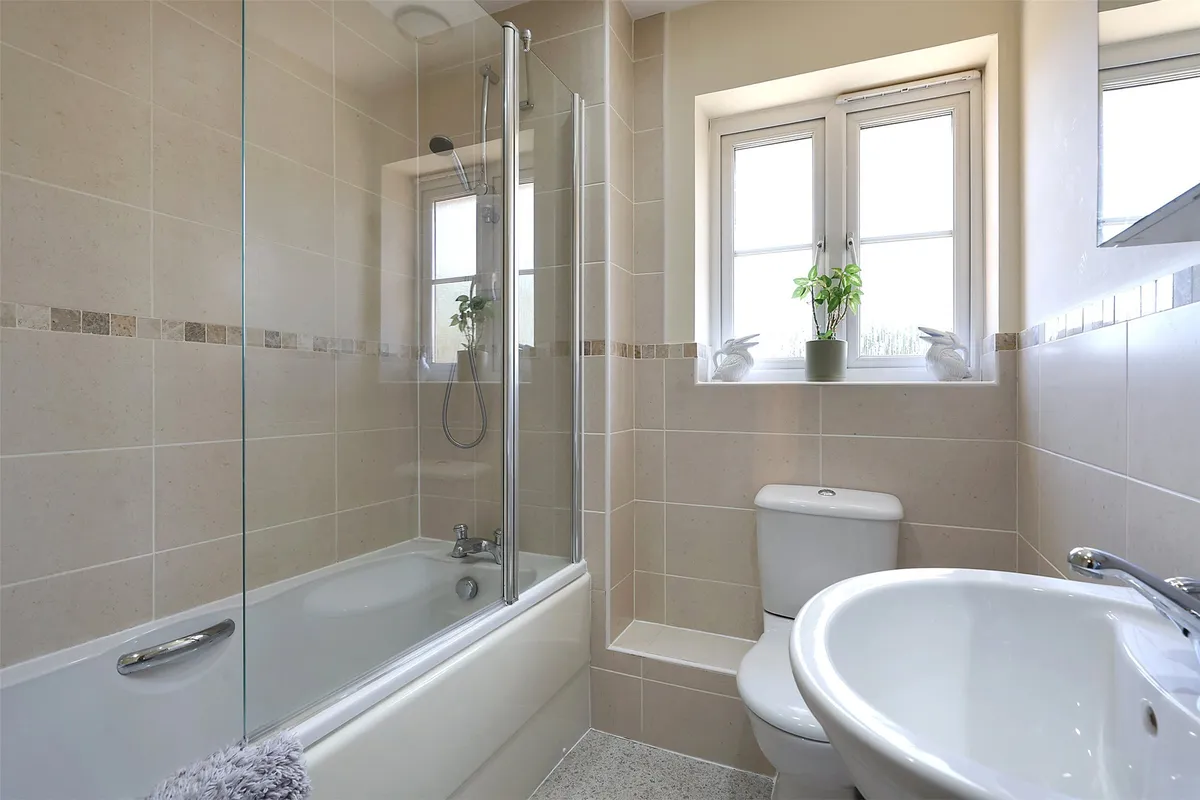 Millfield Close, Horley, Surrey, RH6