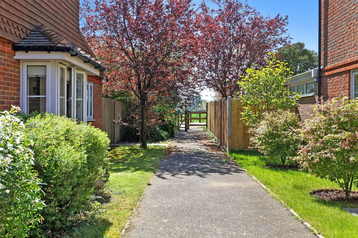 Millfield Close, Horley, Surrey, RH6