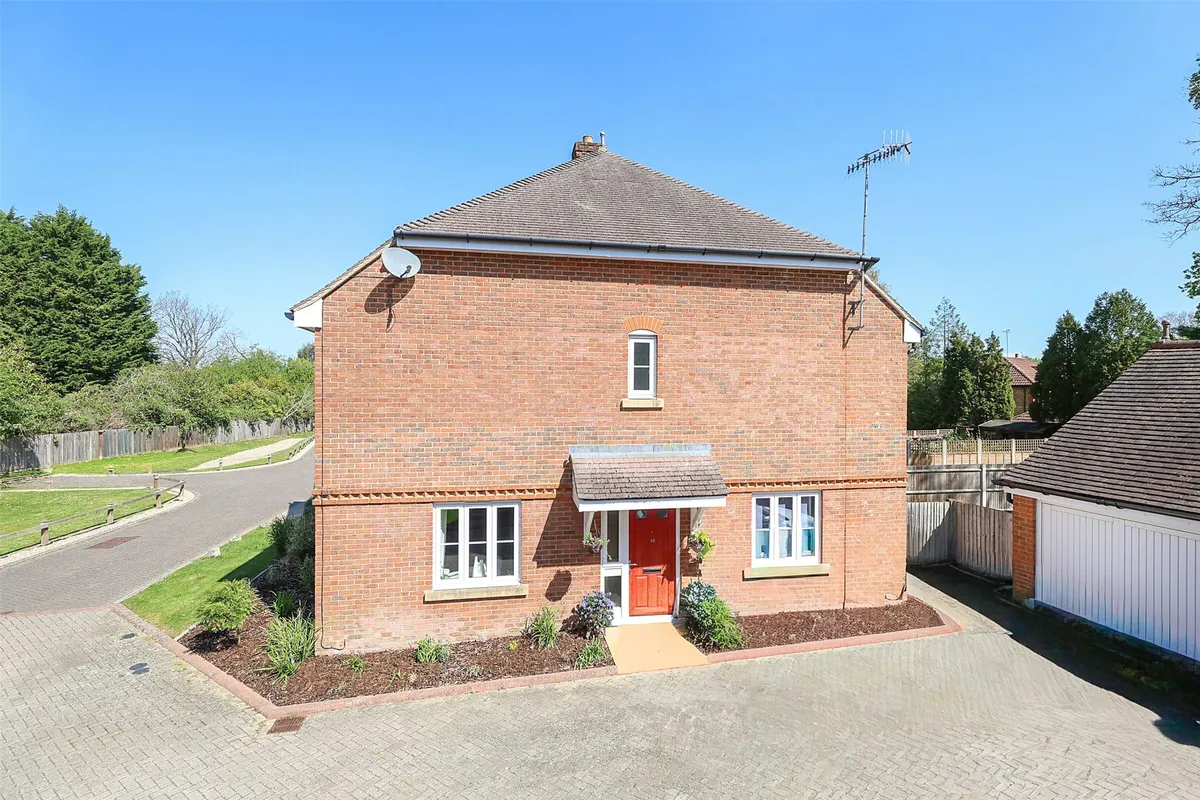 Millfield Close, Horley, Surrey, RH6