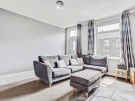 Springstone Avenue, Ossett thumb 3