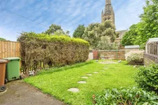 Springstone Avenue, Ossett