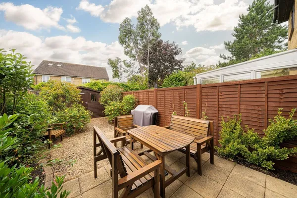 Tanners Close, Walton-On-Thames, KT12 photo 7