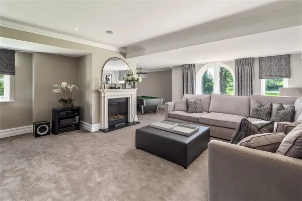 Dale Head Road, Prestbury, SK10 photo 12