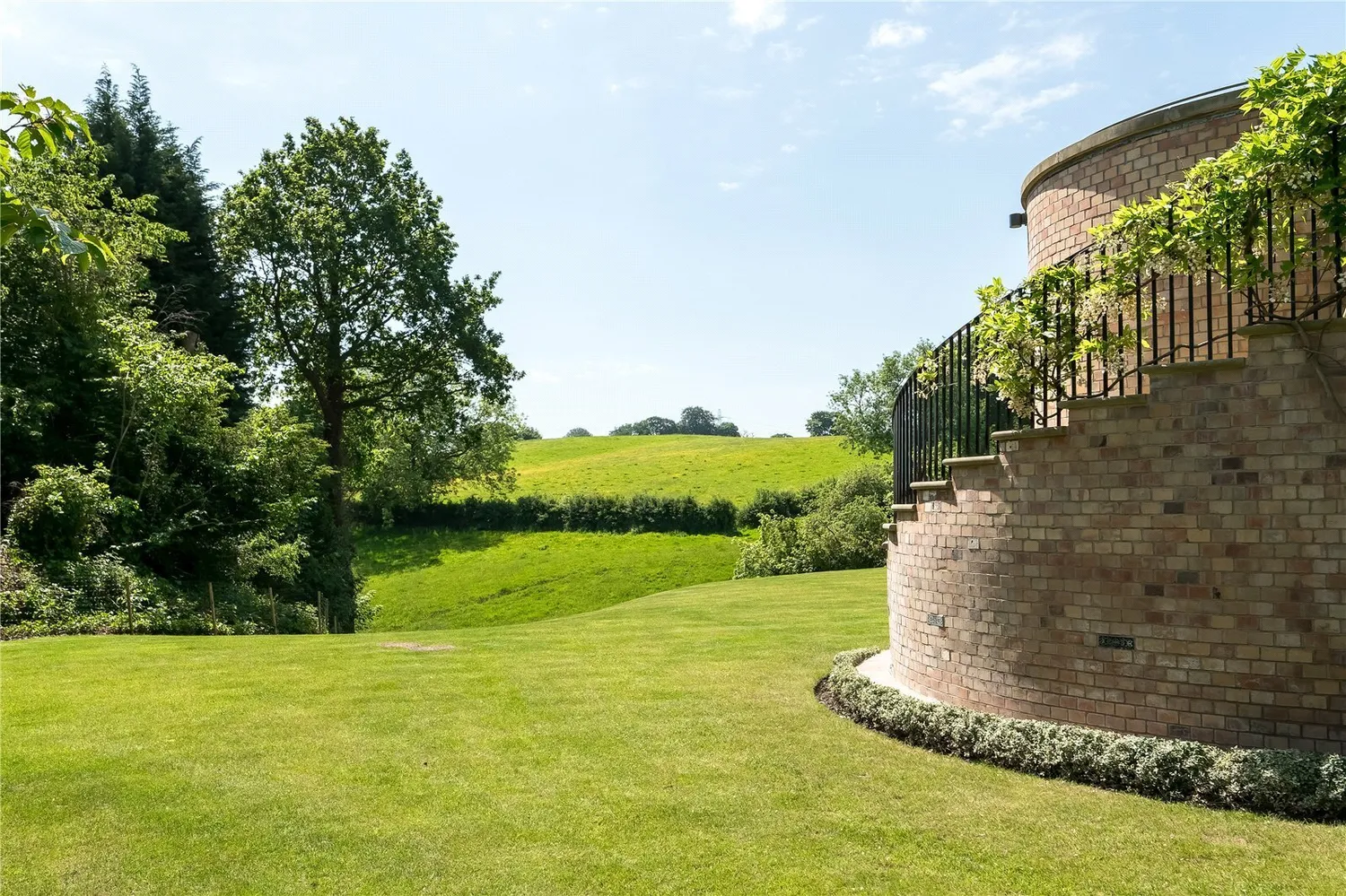 Dale Head Road, Prestbury, SK10 photo 30