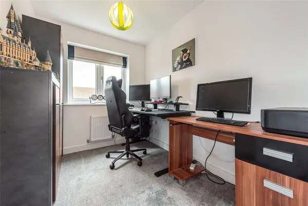 Farrier Way, Fontwell, BN18 photo 10