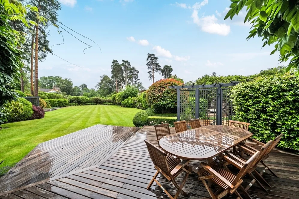 Brock Way, Virginia Water GU25 photo 18