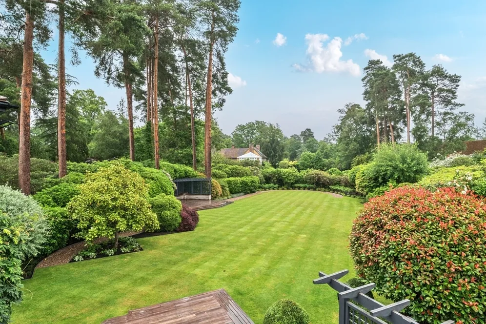 Brock Way, Virginia Water GU25 photo 19