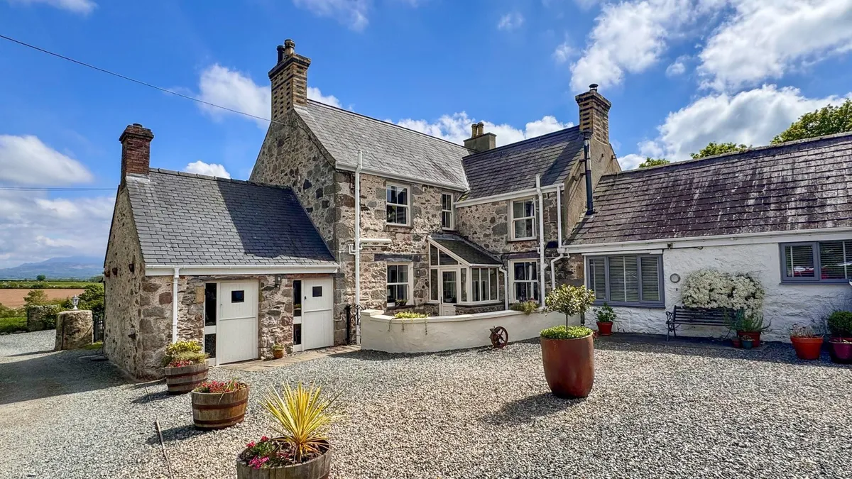 Llangaffo, Gaerwen, Isle of Anglesey, LL60